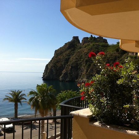 Elihotel SantʼAlessio Siculo Camera foto