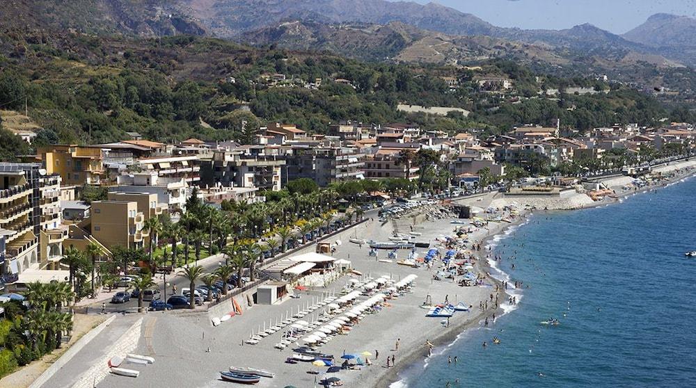 Elihotel SantʼAlessio Siculo Esterno foto