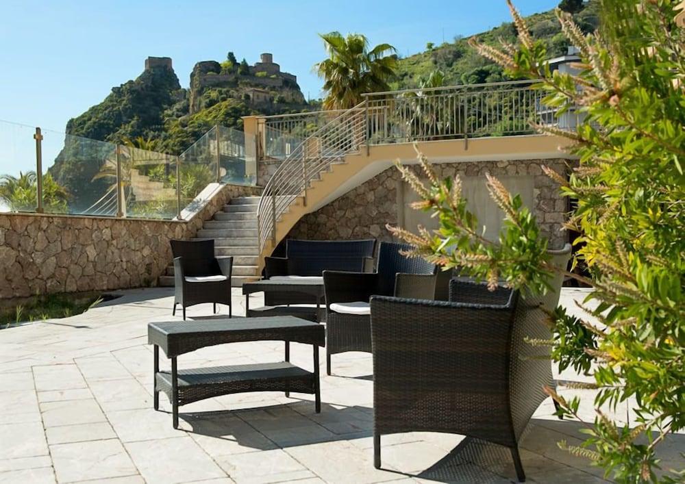Elihotel SantʼAlessio Siculo Esterno foto