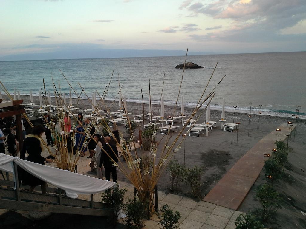 Elihotel SantʼAlessio Siculo Esterno foto