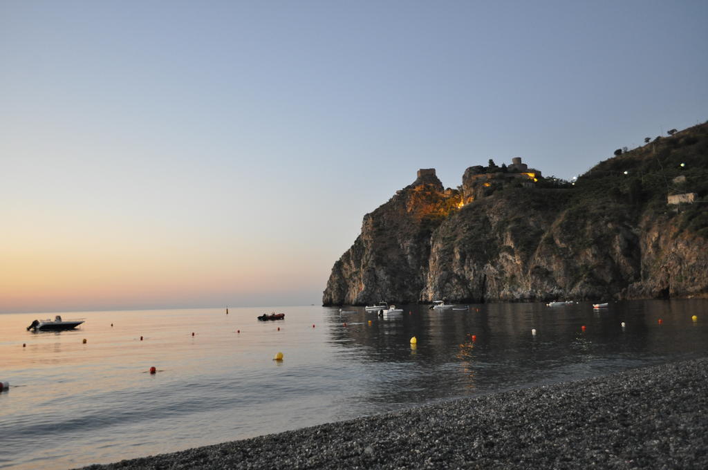 Elihotel SantʼAlessio Siculo Esterno foto